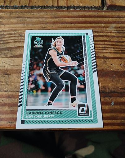 2025 Donruss WNBA #83 Sabrina Ionescu — front