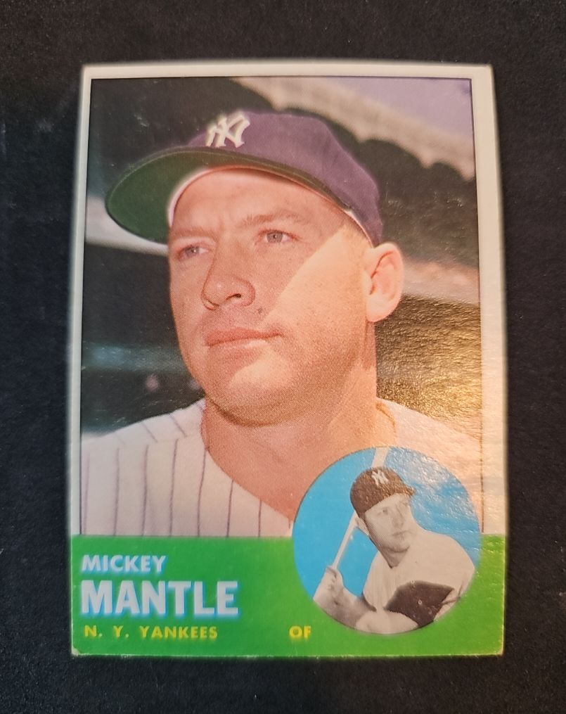 1963 Topps #200 Mickey Mantle — front