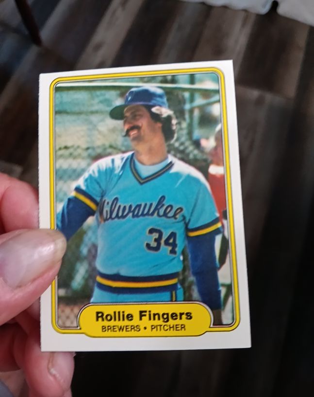 1982 Fleer #141 Rollie Fingers Milwaukee Brewers — front