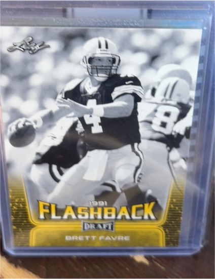2020 Leaf Draft Flashback #100 Brett Favre — front
