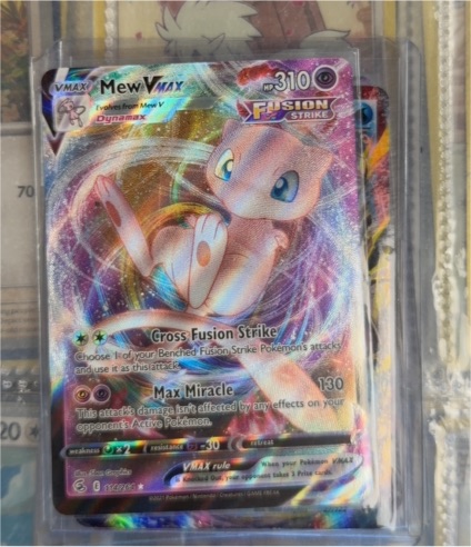 2021 Pokémon Fusion Strike #114 Mew VMAX — front