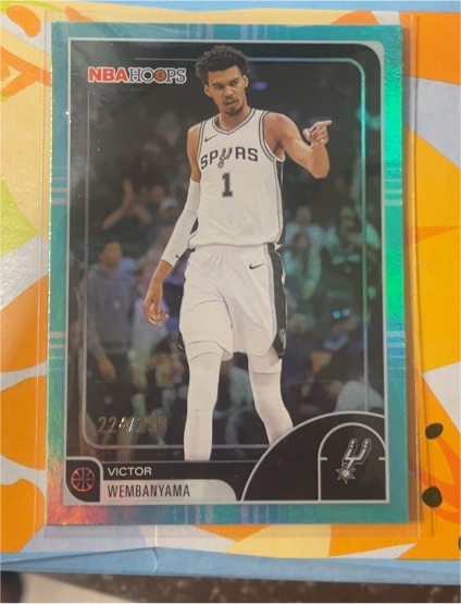 2025-26 Topps NBA Hoops #30 Victor Wembanyama Rainbow Foil — front