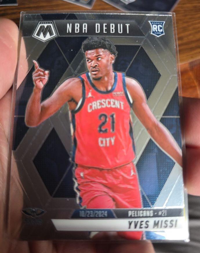 2024-25 Panini Mosaic NBA Debut #255 Yves Missi — front