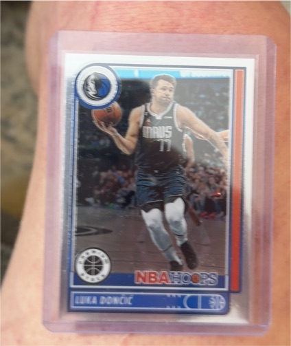 2023-24 Panini NBA Hoops Premium Stock #17 Luka Dončić — front