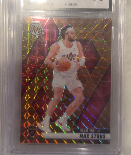 2024-25 Panini Mosaic #11 Max Strus — front