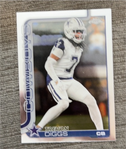 2025 Topps Chrome #83 Trevon Diggs — front