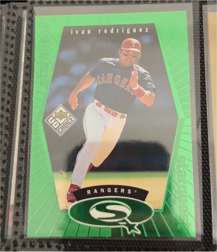 1999 Upper Deck UD Choice Starquest #SQ20 Ivan Rodriguez — front