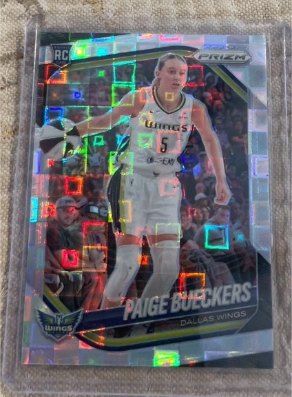 2025 Panini Prizm WNBA #5 Paige Bueckers — front