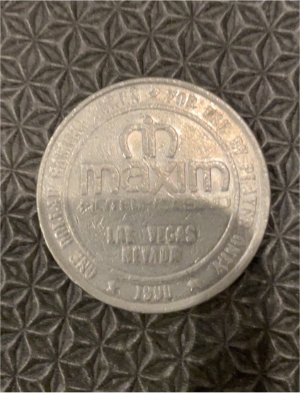 1979 Maxim Hotel & Casino Las Vegas Nevada $1 Slot Gaming Token — front