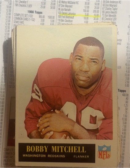 1965 Philadelphia #191 Bobby Mitchell — front