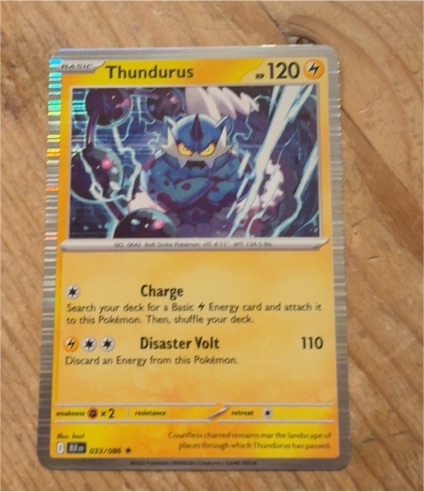 2011 Pokémon Black & White #033 Thundurus — front