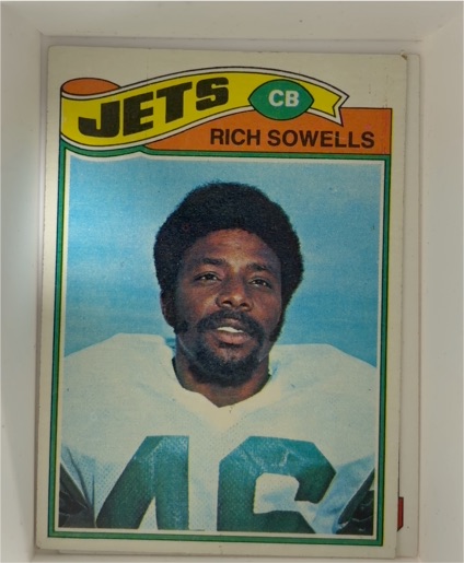1977 Topps #488 Rich Sowells — front