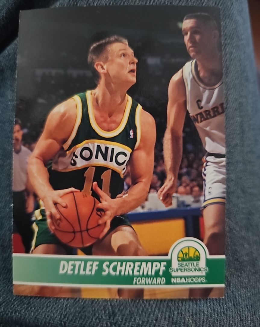 1994 NBA Hoops #206 Detlef Schrempf — front