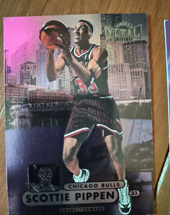1997-98 Fleer Metal Universe #85 Scottie Pippen — front