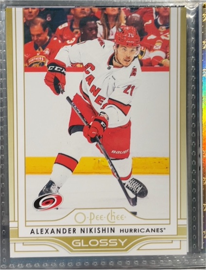 2025-26 Upper Deck #OG-32 Alexander Nikishin O-Pee-Chee Glossy Gold — front