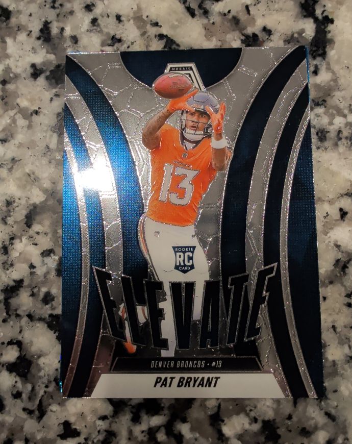2025 Panini Mosaic #4 Pat Bryant Elevate — front