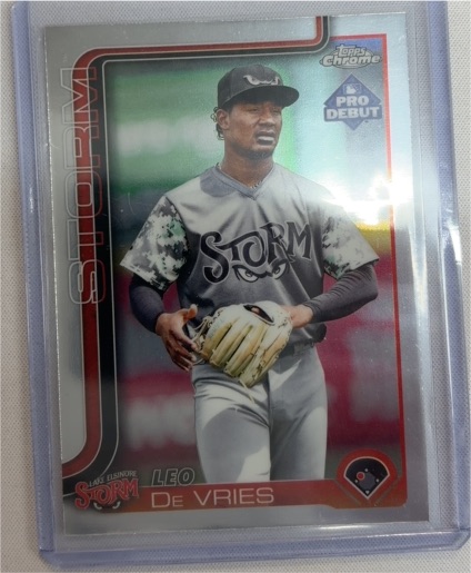 2025 Topps Pro Debut Chrome #PDC-17 Leo De Vries — front