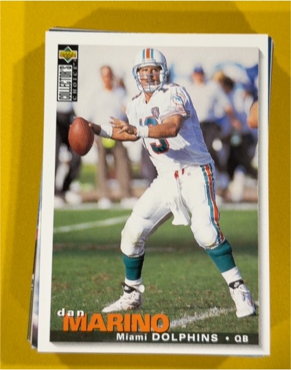 1995 Upper Deck Collector's Choice #109 Dan Marino — front