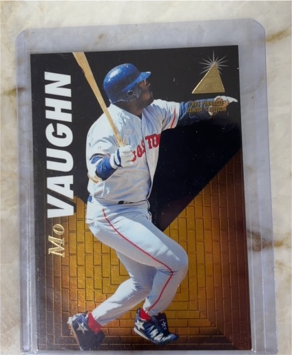 1995 Pinnacle Zenith Edition #77 Mo Vaughn — front