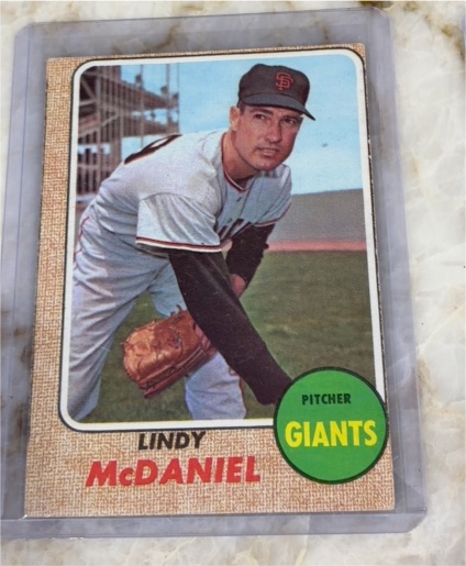1968 Topps #545 Lindy McDaniel San Francisco Giants — front