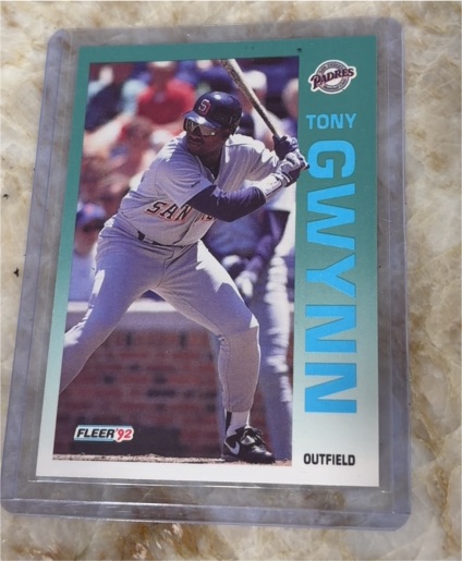 1992 Fleer #605 Tony Gwynn — front