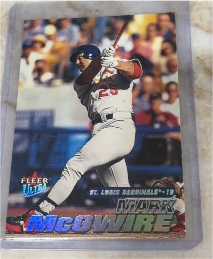 2001 Fleer Ultra #84 Mark McGwire — front