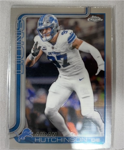 2025 Topps Chrome #104 Aidan Hutchinson — front