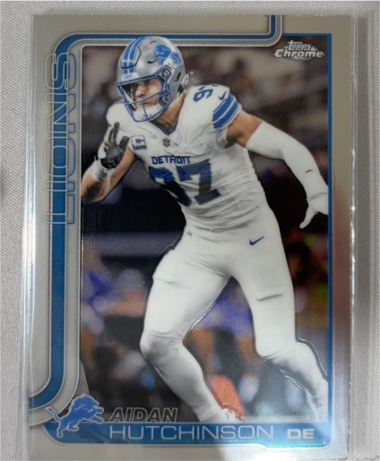 2025 Topps Chrome #104 Aidan Hutchinson — front