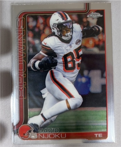 2025 Topps Chrome #69 David Njoku — front