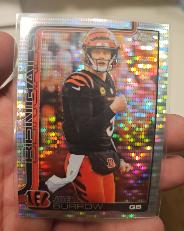 2025 Topps Chrome #61 Joe Burrow — front