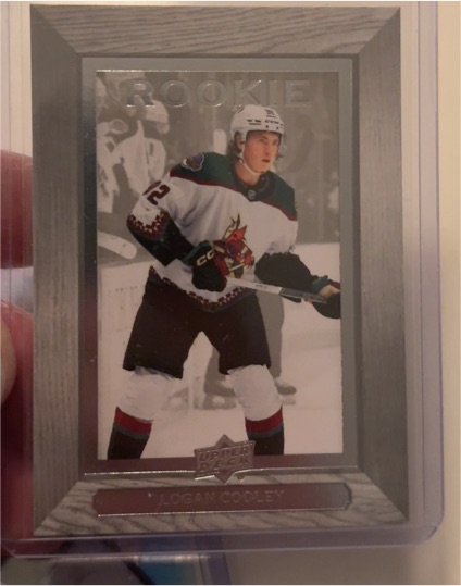 2023-24 Upper Deck Extended Series Beehive #BH-44 Logan Cooley — front
