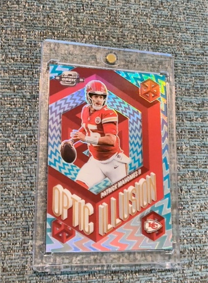 2024 Panini Contenders Optic Optic Illusion Patrick Mahomes II — front