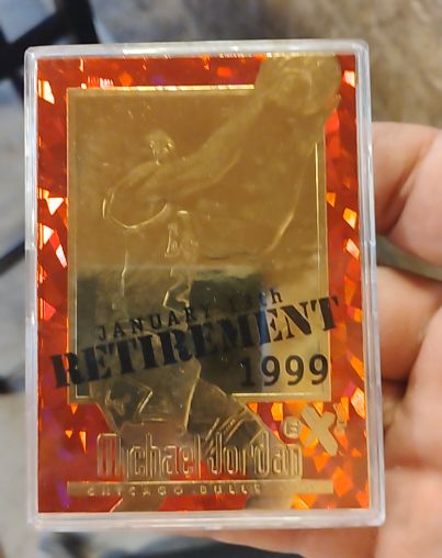 1999 Fleer 23KT Gold Michael Jordan Retirement — front