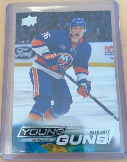 2022-23 Upper Deck Extended Young Guns #728 Aatu Raty — front