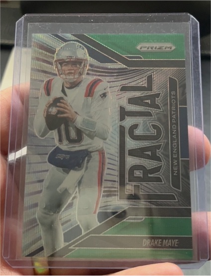 2025 Panini Prizm #7 Drake Maye Fractal Green — front