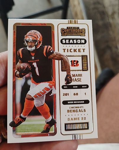 2022 Panini Contenders Season Ticket #18 Ja'Marr Chase — front