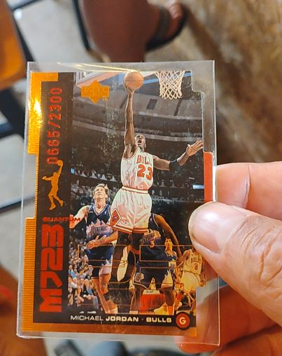 1998-99 Upper Deck MJ23 #QMM23 Michael Jordan — front