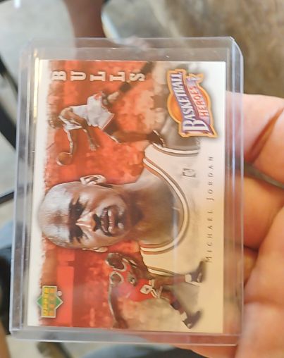2001 Upper Deck MJ's Back #MJ-33 Michael Jordan — front