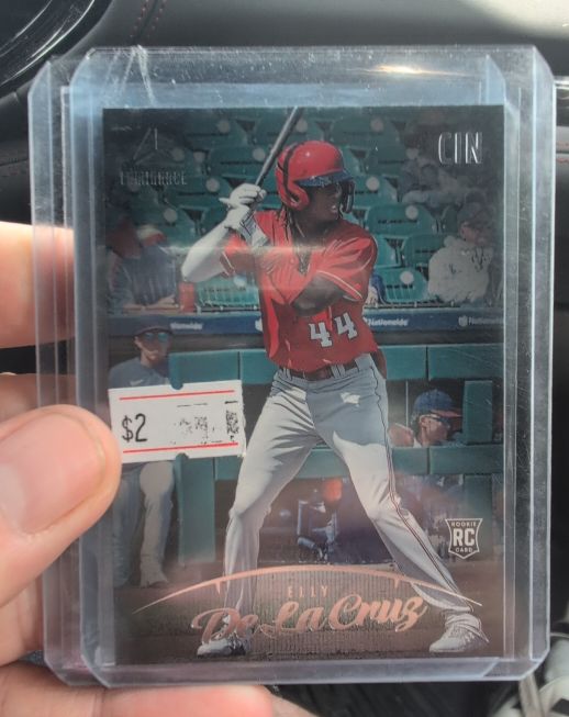 2023 Panini Chronicles Luminance #25 Elly De La Cruz — front