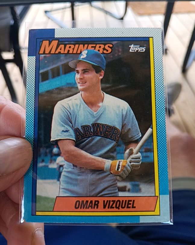 1990 Topps #698 Omar Vizquel — front