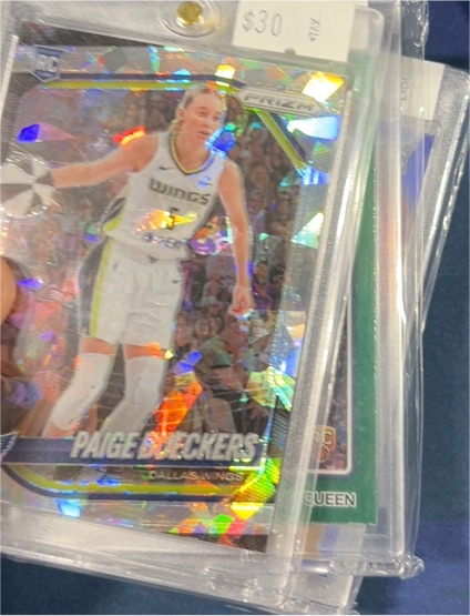 2025 Panini Prizm WNBA #5 Paige Bueckers Cracked Ice Prizm Rookie Dallas Wings — front