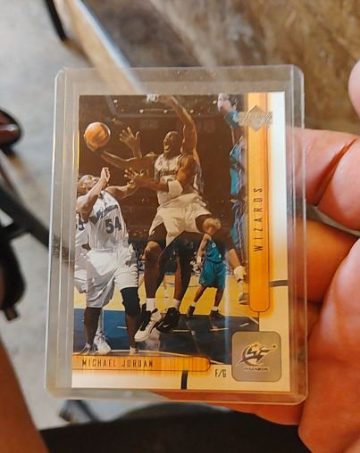 2001-02 Upper Deck #403 Michael Jordan — front