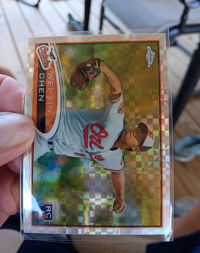 2012 Topps Chrome #188 Wei-Yin Chen — front