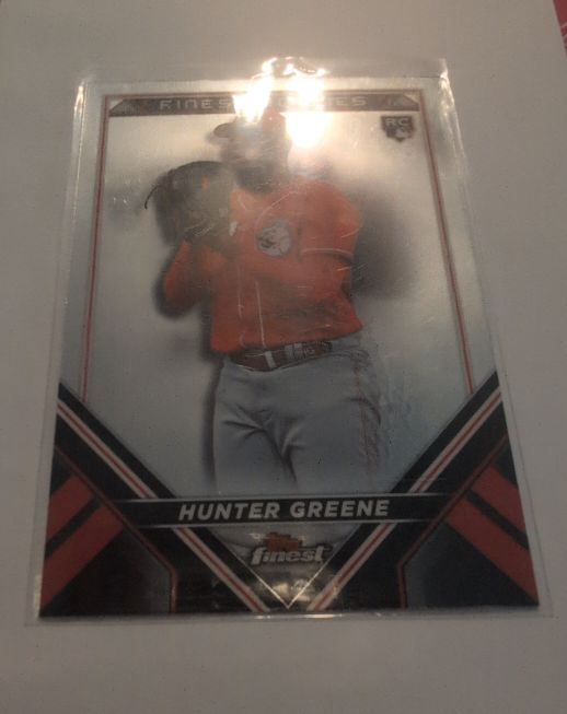 2022 Topps Finest #69 Hunter Greene — front