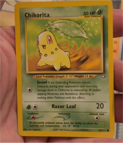 2000 Pokémon #54 Chikorita — front