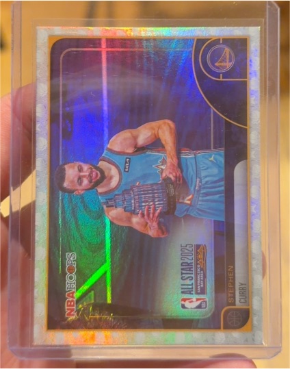 2021 Panini NBA Hoops Premium Stock #4 Stephen Curry — front