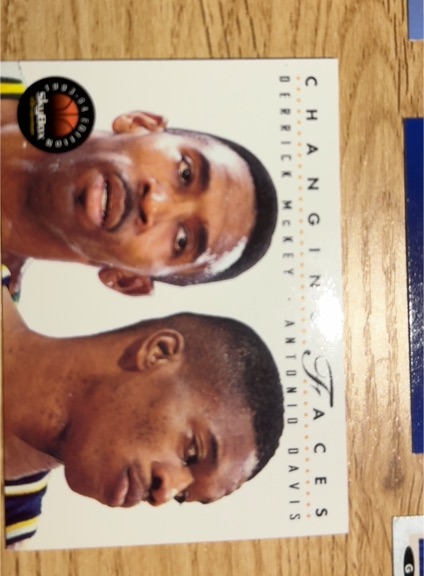 1993 SkyBox Changing Faces #C-3 Derrick McKey Antonio Davis — front