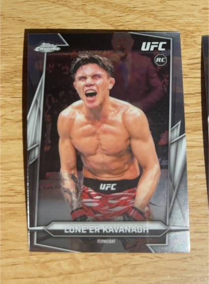 2020 Topps Chrome UFC Lone'Er Kavanagh — front