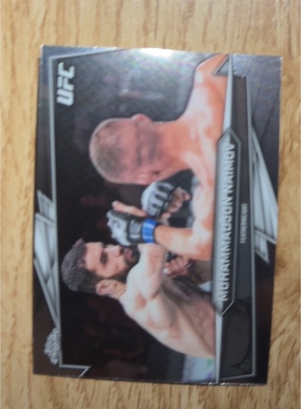 2022 Topps UFC #4 Islam Makhachev — front