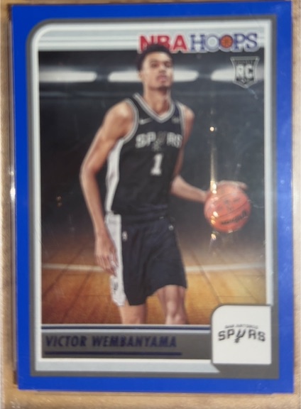 2023 NBA Hoops #1 Victor Wembanyama — front
